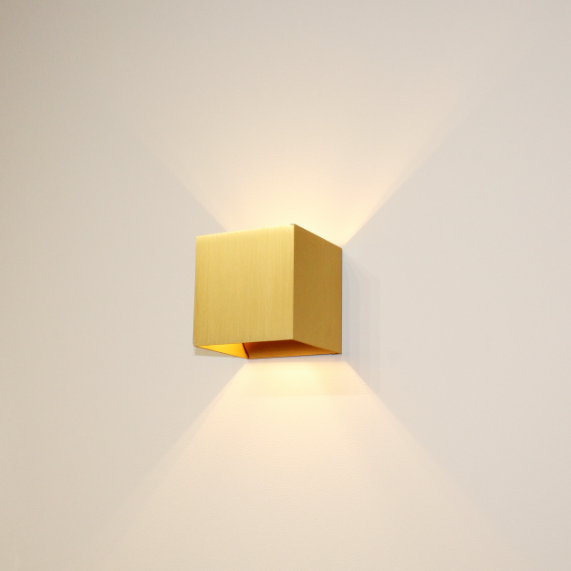 Artdelight Gymm - wandverlichting - 10 x 10 x 10 cm - mat goud