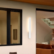 Nova Luce Isos - buiten wandverlichting - 5,3 x 61 x 6 cm - 6W LED incl. - IP65 - zandwit