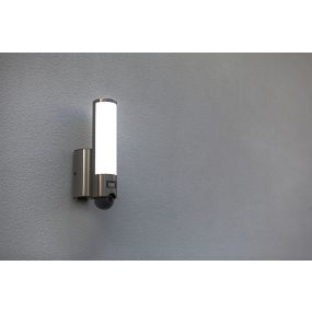 Lutec Elara - buiten wandverlichting met bewegingsmelder en camera - slimme verlichting - Lutec Connect - 7,6 x 14 x 33,4 cm - 17,5W LED incl. - IP44 - grijs