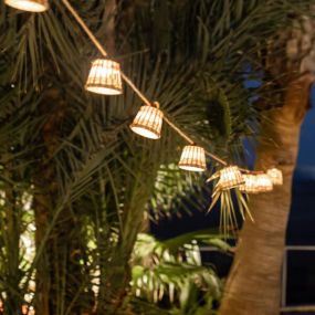 New Garden Aurora - lichtslinger - 8 meter slinger waarvan 3 meter snoer - 10 LED-lampen incl. - IP44 - rotan