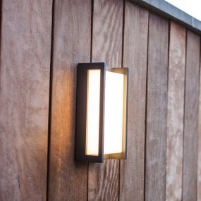 Lutec Qubo - buiten wandlamp - 11 x 7 x 22 cm - 17,3W LED incl. - IP54 - donkergrijs