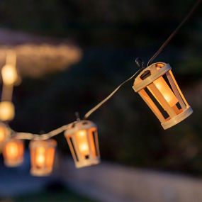 New Garden Hiama Garland Solar - lichtslinger op zonne-energie - 5 meter slinger - 10 LED-lampen incl. - IP44 - bamboe
