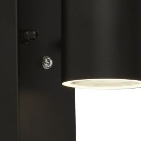 Searchlight Highbridge - buiten wandverlichting met dag/nacht sensor - 7 x 15 cm - IP44 - zwart