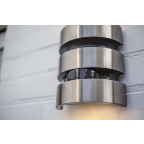 Lutec Maya - buiten wandlamp met sensor - 15 x 7 x 17 cm - 18,5W LED incl. - IP44 - roestvrij staal