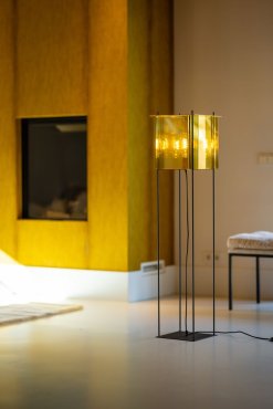 ETH Cube - vloerlamp - 30 x 30 x 130 cm - zwart, goud en zilver