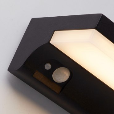 Searchlight Solly -  buiten wandverlichting met sensor op zonne-energie - 16 x 6 x 11 cm - 2W LED incl. - IP54 - zwart