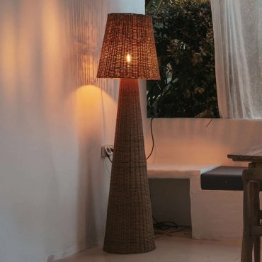 New Garden Lola 165 Nature - buiten vloerlamp met oplaadbare lichtbron met afstandsbediening - Ø 45 x 165 cm - 9W LED incl. - IP54 - rotan