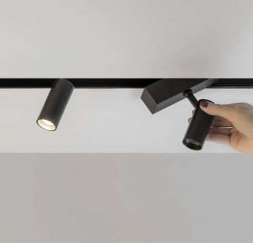 Faro Neso Hole - spot voor magnetische rail met Casambi - Ø 3,5 x 10 x 8 cm - 5W LED warm wit (2700K) incl.  - 40 ° lichtbundel - zwart