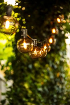 Konstsmide - decoratieve lichtsnoer met dimfunctie - starterset - 9,15 meter lengte plus 10,85 meter snoer - 10 vervangbare LED-lampen incl. - 7W - IP44 - zwart