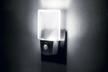 Integral led Nightlight - nachtlampje - 11,4 x 6,5 x 7,6 cm - met dag en nachtsensor + bewegingssensor - wit en transparant