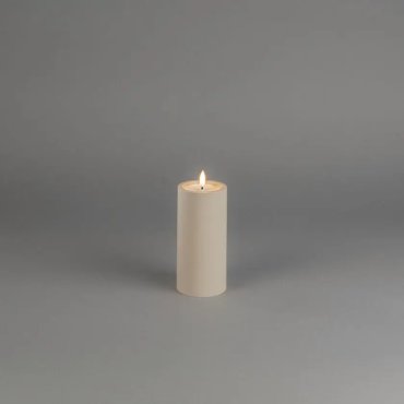 Konstsmide - LED blokkaars op batterijen met flakkervlam - Ø 7 x 15 cm - IP44 - beige