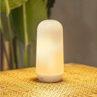 New Garden Candy - draagbare oplaadbare lichtbron met kaars effect en afstandsbediening - Ø9 x 19 cm - 2W dimbare LED incl. - IP54 - zwart