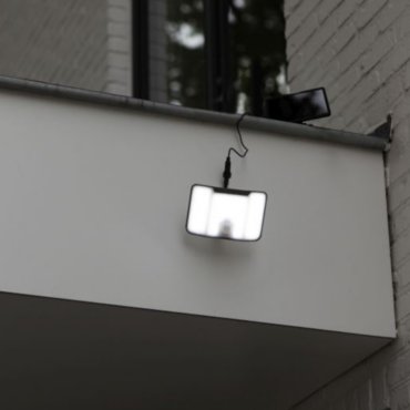 Lutec Kombo - verstraler met sensor op zonne-energie - 16 x 10,2 x 8,9 cm - 6W LED incl. - IP44 - zwart