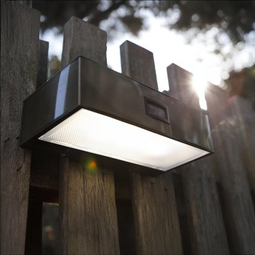 Lutec Brick - buiten wandlamp met sensor op zonne-energie - 18 x 9 x 5 cm - 2W LED incl. - IP44 - roestvrij staal