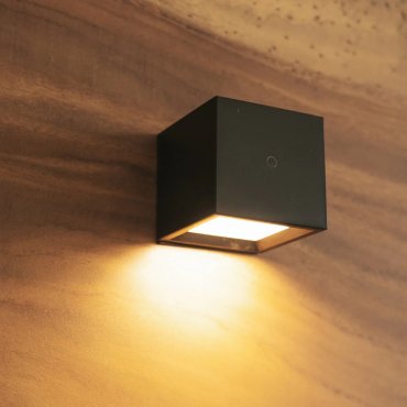 New Garden Box 8 - oplaadbare wand/plafondlamp - 7,5 x 7,5 x 7,5 cm - zwart