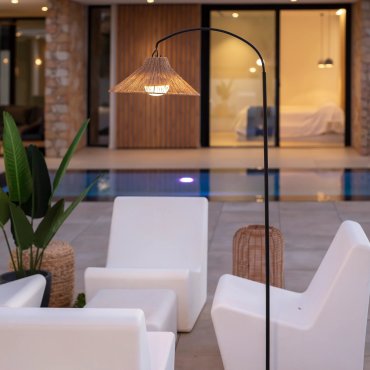 New Garden Niza 165 - vloerlamp met oplaadbare lichtbron en afstandsbediening - 40 x 73 x 167 cm - 9W dimbare LED incl. - IP54 - zwart en bruin