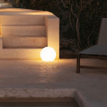 New Garden Buly 20 - tafel/vloerlamp op zonne-energie - Ø 20 x 14,5 x 17 cm - 1W RGB LED incl. - IP68 - wit