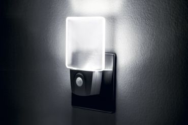 Integral led Nightlight - nachtlampje - met dag en nachtsensor - 7,6 x 11,3 cm - wit en transparant